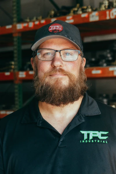 LESLIE FREEMAN – Warehouse Manager Assistant